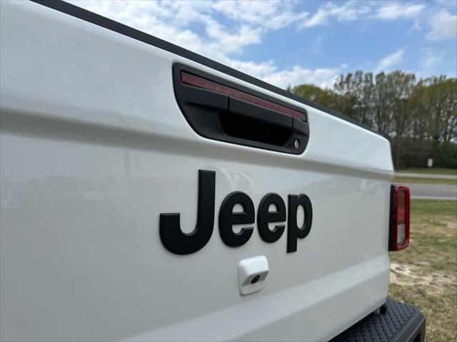 new 2025 Jeep Gladiator car, priced at $50,425