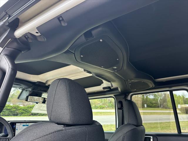 new 2025 Jeep Gladiator car, priced at $50,425