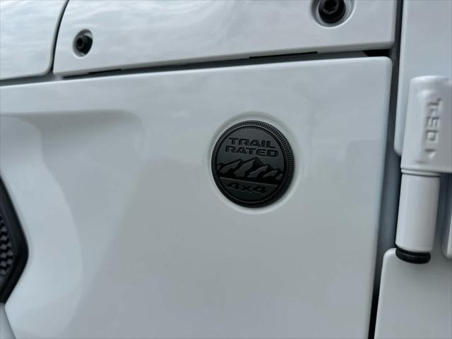 new 2025 Jeep Gladiator car, priced at $50,425