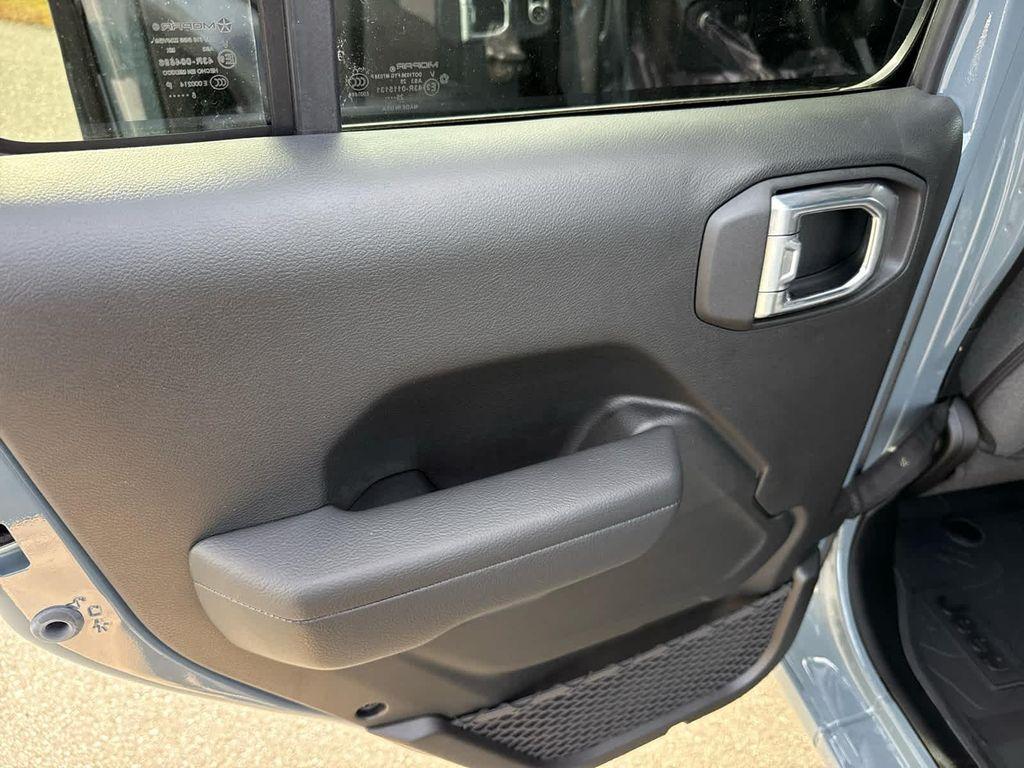 new 2026 Jeep Gladiator car, priced at $51,498