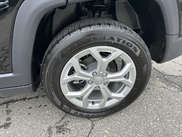 new 2024 Jeep Compass car, priced at $25,961