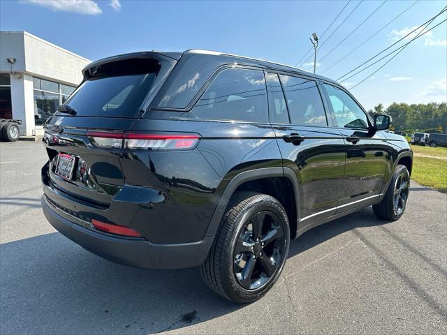 new 2024 Jeep Grand Cherokee car, priced at $45,233