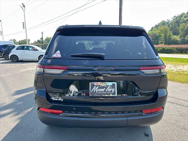 new 2024 Jeep Grand Cherokee car, priced at $45,233