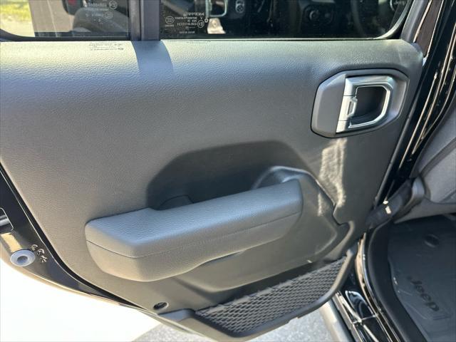 new 2025 Jeep Wrangler car, priced at $55,609