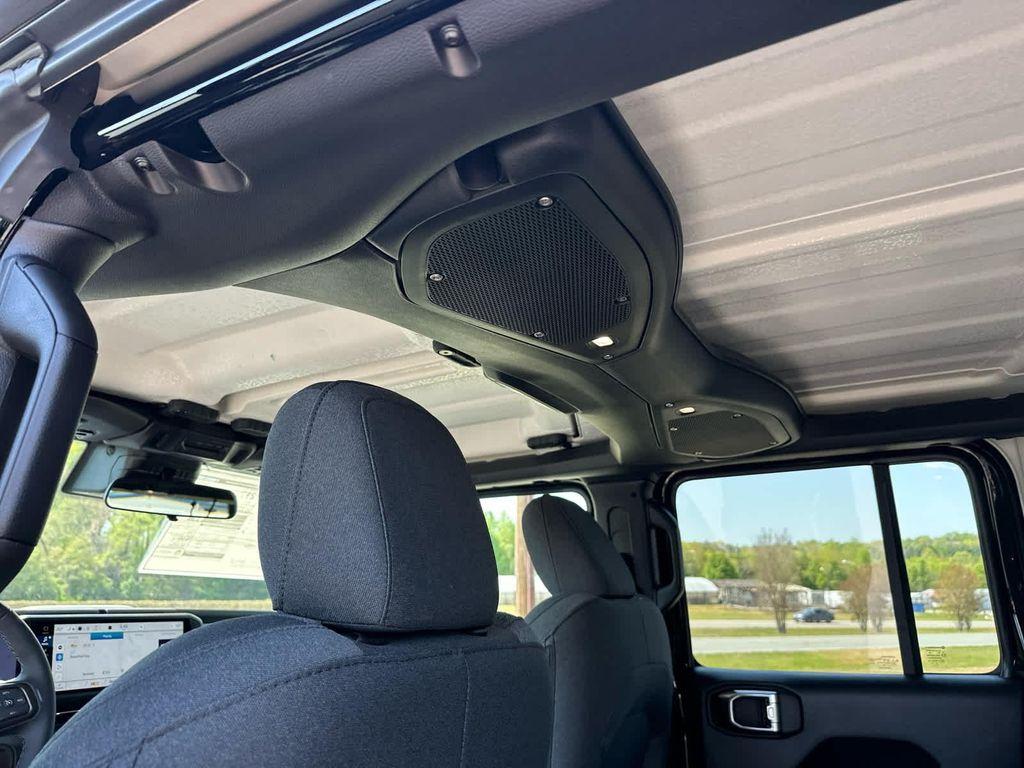 new 2025 Jeep Wrangler car, priced at $51,987