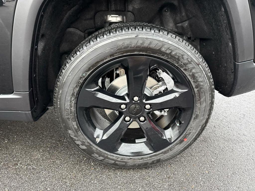 new 2025 Jeep Grand Cherokee car, priced at $45,797