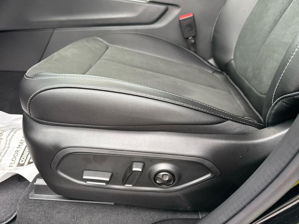 new 2025 Jeep Grand Cherokee car, priced at $45,797