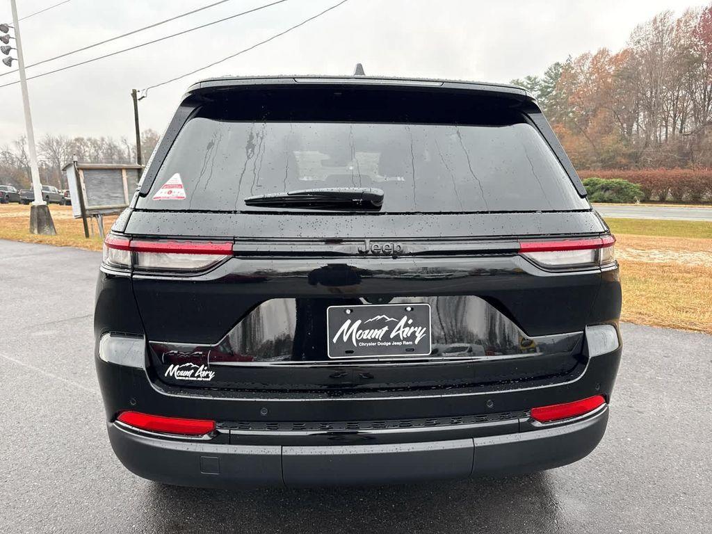 new 2025 Jeep Grand Cherokee car, priced at $45,797