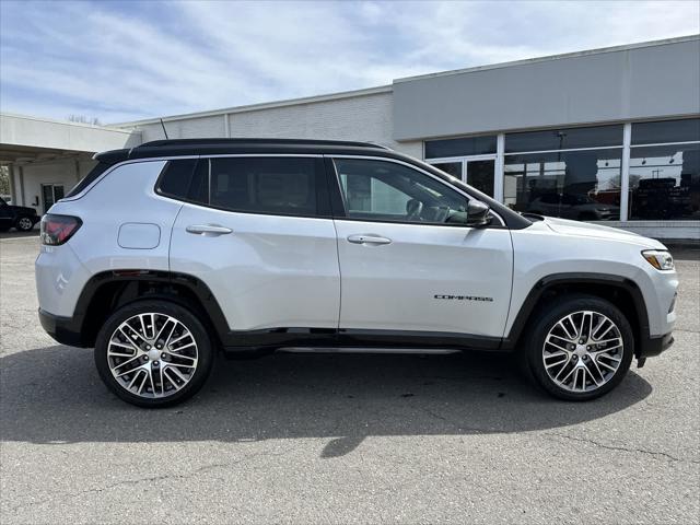 new 2024 Jeep Compass car, priced at $40,904