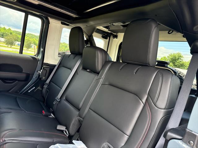 new 2025 Jeep Wrangler car, priced at $63,697