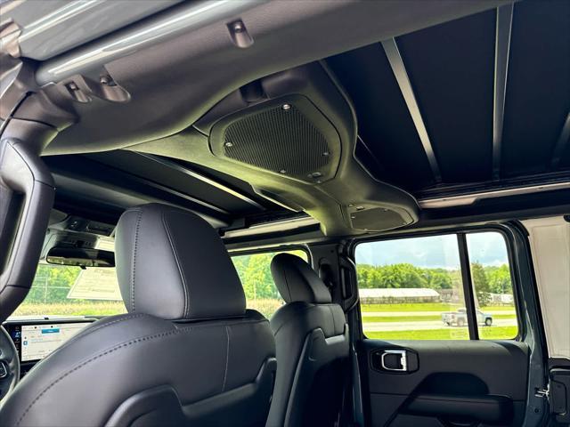 new 2025 Jeep Wrangler car, priced at $63,697