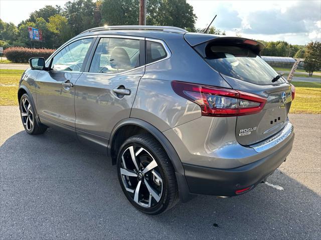 used 2022 Nissan Rogue Sport car, priced at $25,997