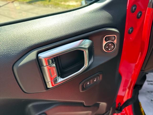 new 2025 Jeep Wrangler car, priced at $43,450