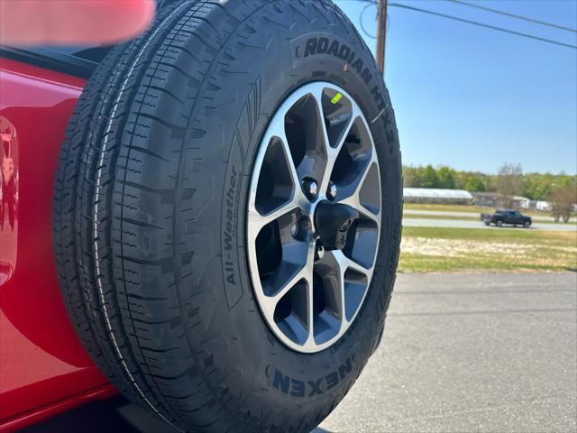 new 2025 Jeep Wrangler car, priced at $43,450
