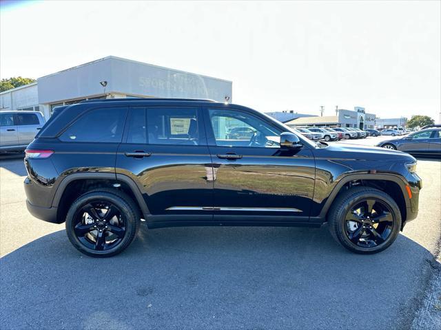 new 2025 Jeep Grand Cherokee car, priced at $51,834