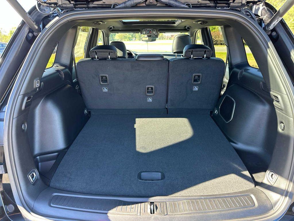 new 2025 Jeep Grand Cherokee car, priced at $49,987