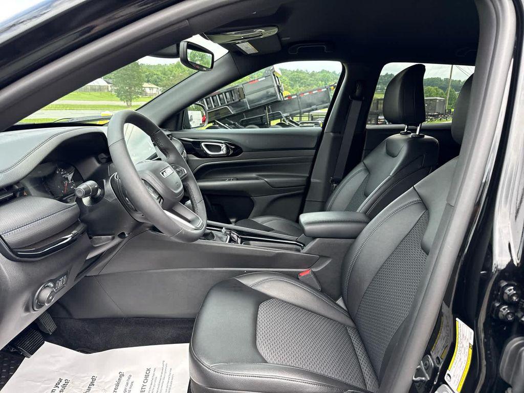 new 2025 Jeep Compass car, priced at $31,497