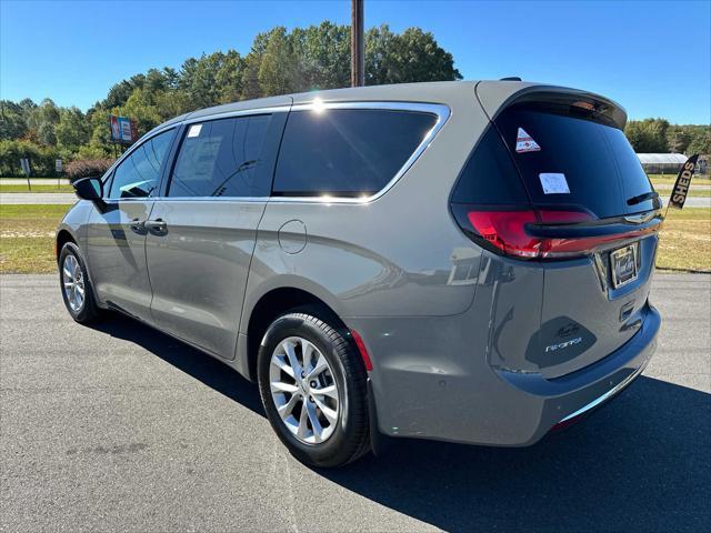 new 2025 Chrysler Pacifica car, priced at $49,557