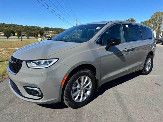 new 2025 Chrysler Pacifica car, priced at $49,557