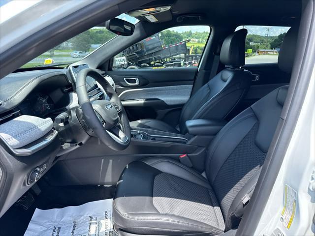 new 2025 Jeep Compass car, priced at $28,600