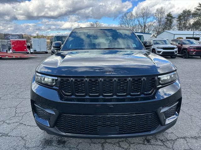 new 2025 Jeep Grand Cherokee car, priced at $45,503