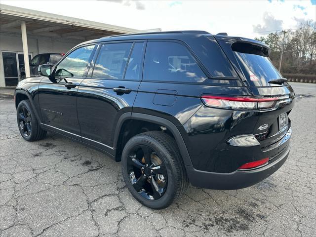 new 2025 Jeep Grand Cherokee car, priced at $45,503