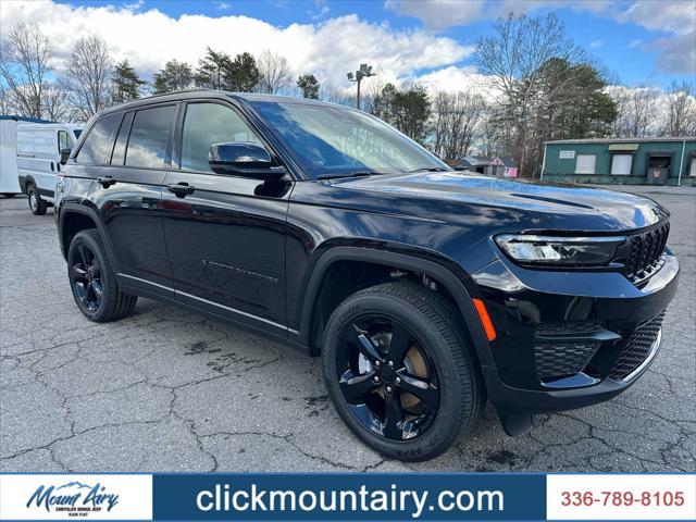 new 2025 Jeep Grand Cherokee car, priced at $45,503