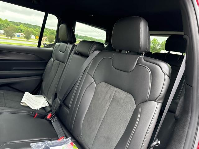 new 2025 Jeep Grand Cherokee L car, priced at $47,997