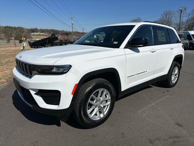 new 2025 Jeep Grand Cherokee car, priced at $42,575