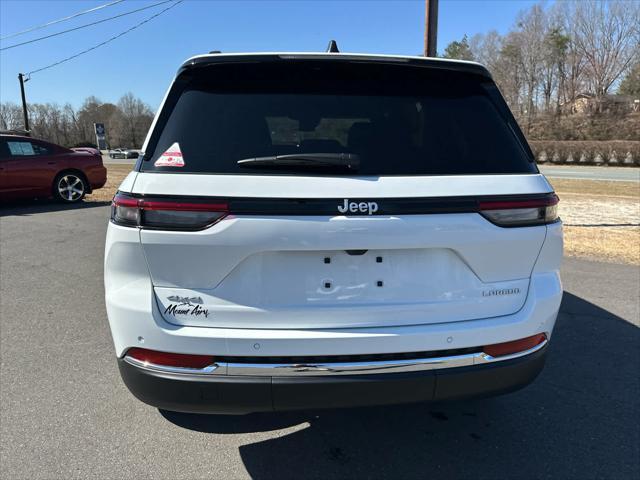 new 2025 Jeep Grand Cherokee car, priced at $42,575