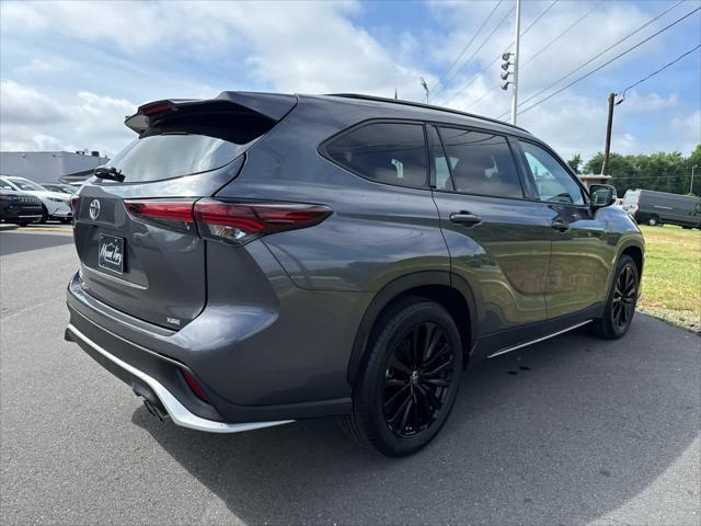 used 2024 Toyota Highlander car, priced at $42,997