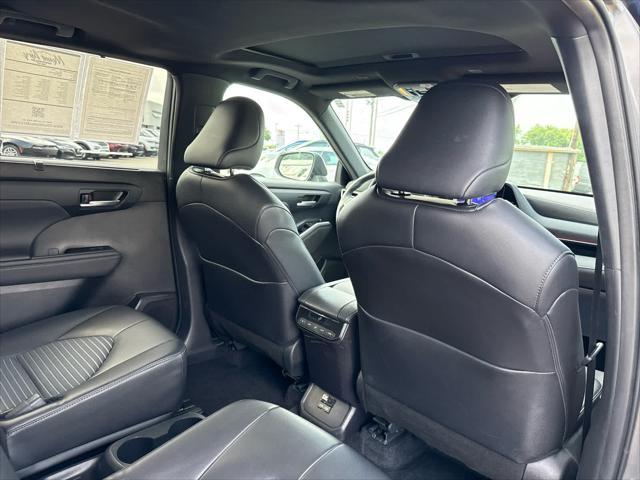 used 2024 Toyota Highlander car, priced at $42,997