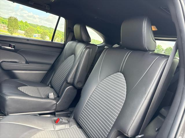 used 2024 Toyota Highlander car, priced at $42,997