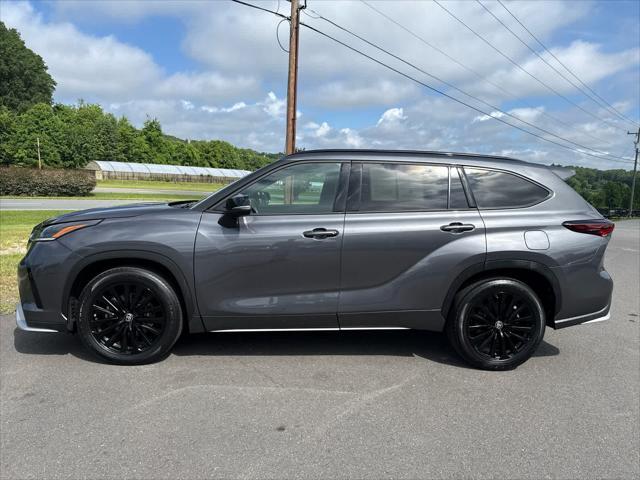 used 2024 Toyota Highlander car, priced at $42,997
