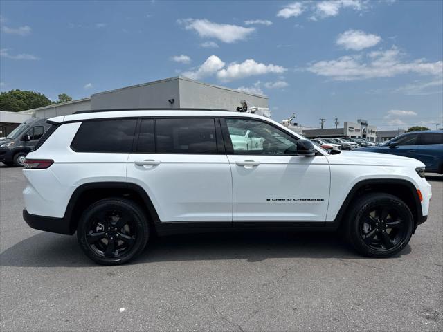 new 2025 Jeep Grand Cherokee L car, priced at $49,056