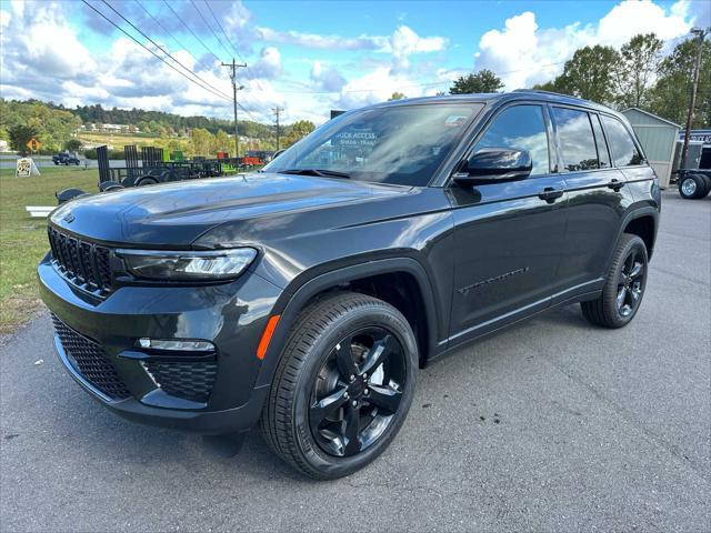 new 2025 Jeep Grand Cherokee car, priced at $51,471