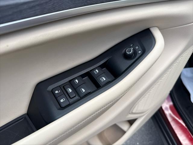 used 2024 Jeep Grand Cherokee car, priced at $37,897