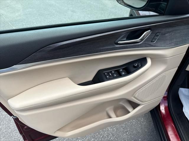 used 2024 Jeep Grand Cherokee car, priced at $37,897