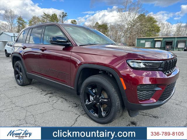 new 2025 Jeep Grand Cherokee car, priced at $45,897