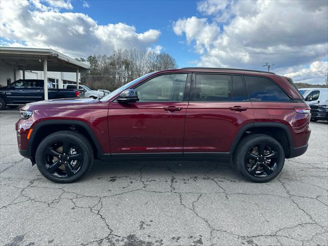 new 2025 Jeep Grand Cherokee car, priced at $45,897