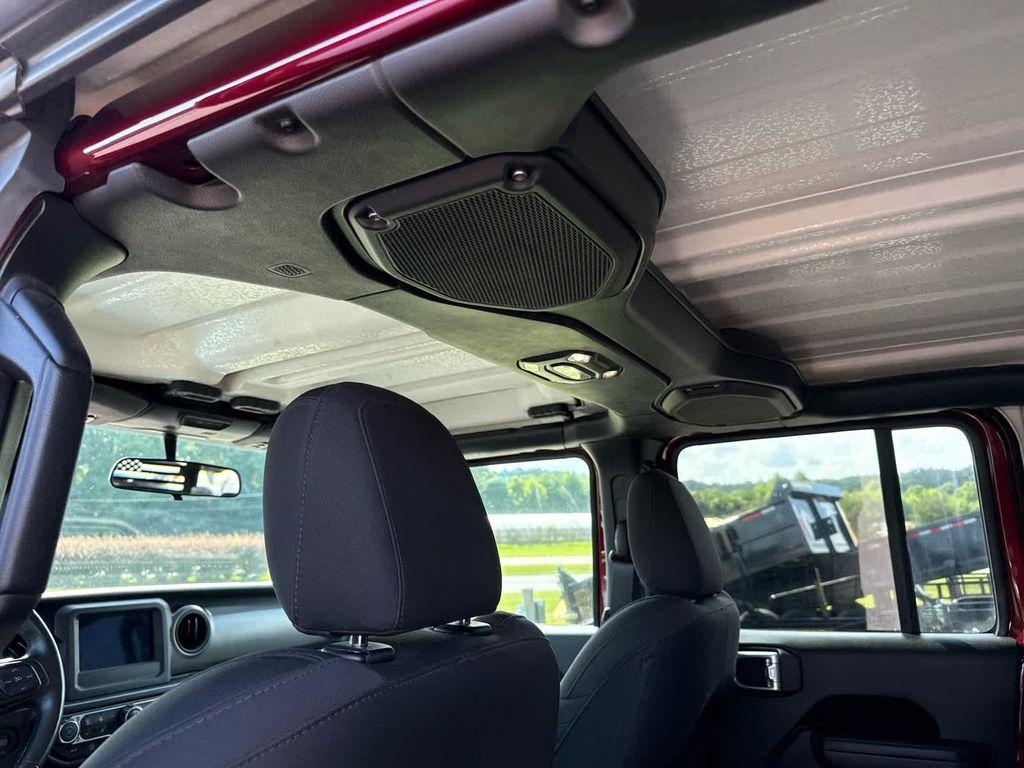 used 2022 Jeep Gladiator car, priced at $32,997