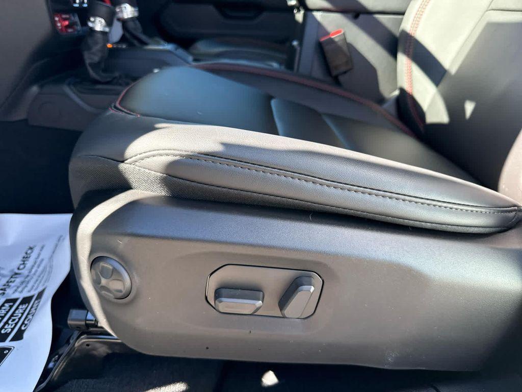 new 2026 Jeep Wrangler car, priced at $61,587