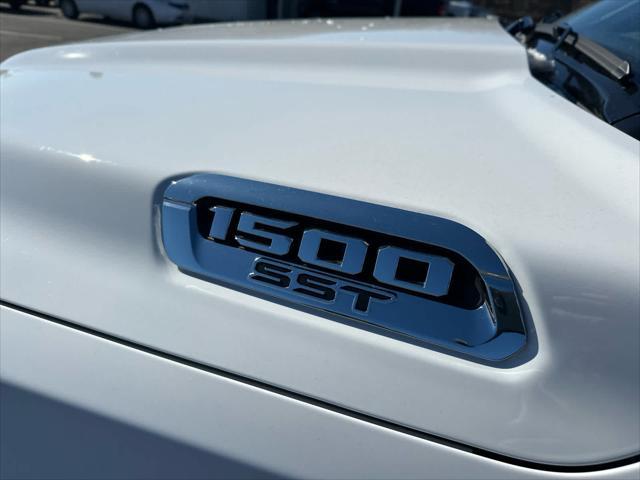 new 2025 Ram 1500 car, priced at $67,260