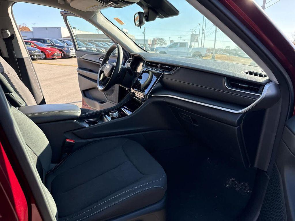 used 2023 Jeep Grand Cherokee car, priced at $25,899