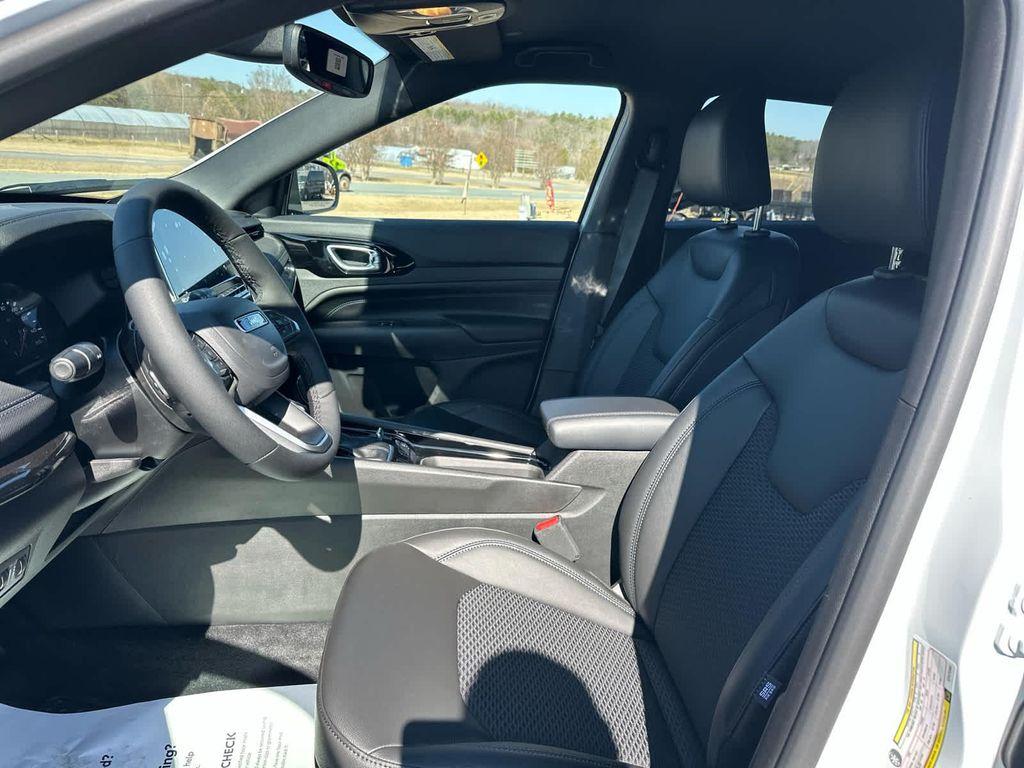 new 2025 Jeep Compass car, priced at $30,987