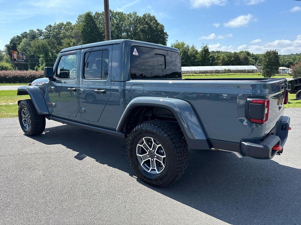 new 2025 Jeep Gladiator car, priced at $58,397