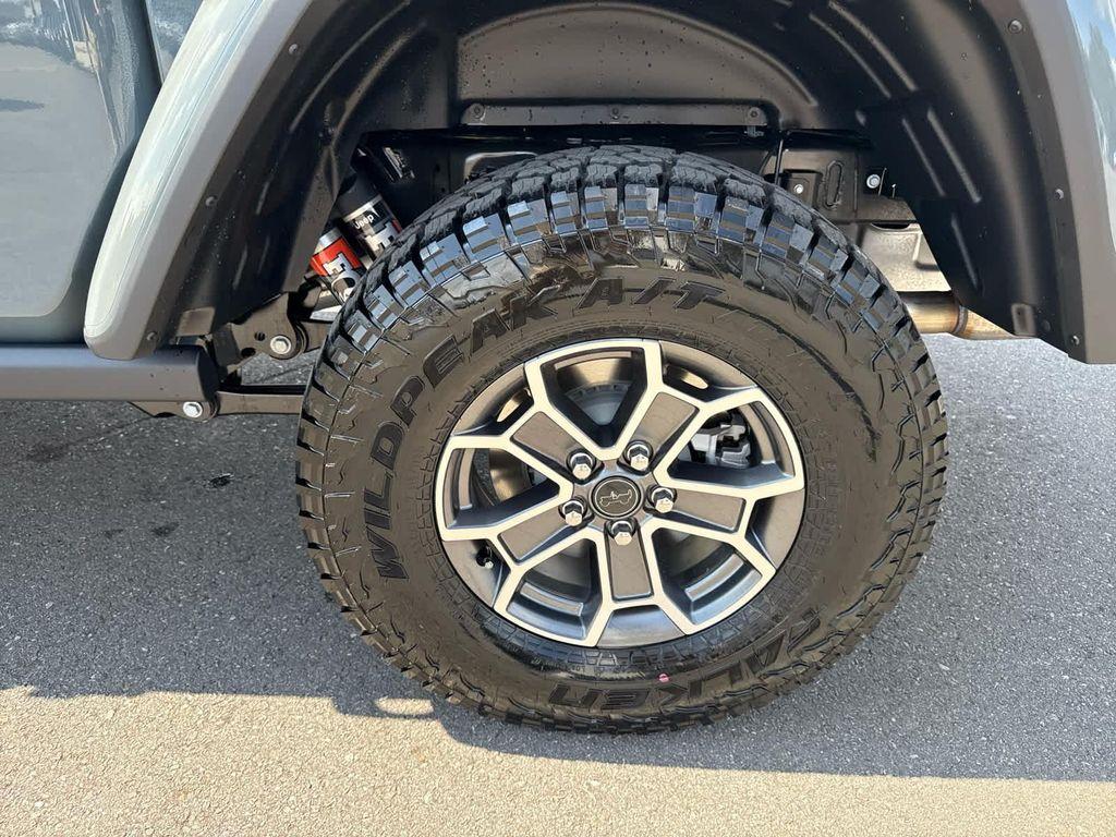 new 2025 Jeep Gladiator car, priced at $58,397