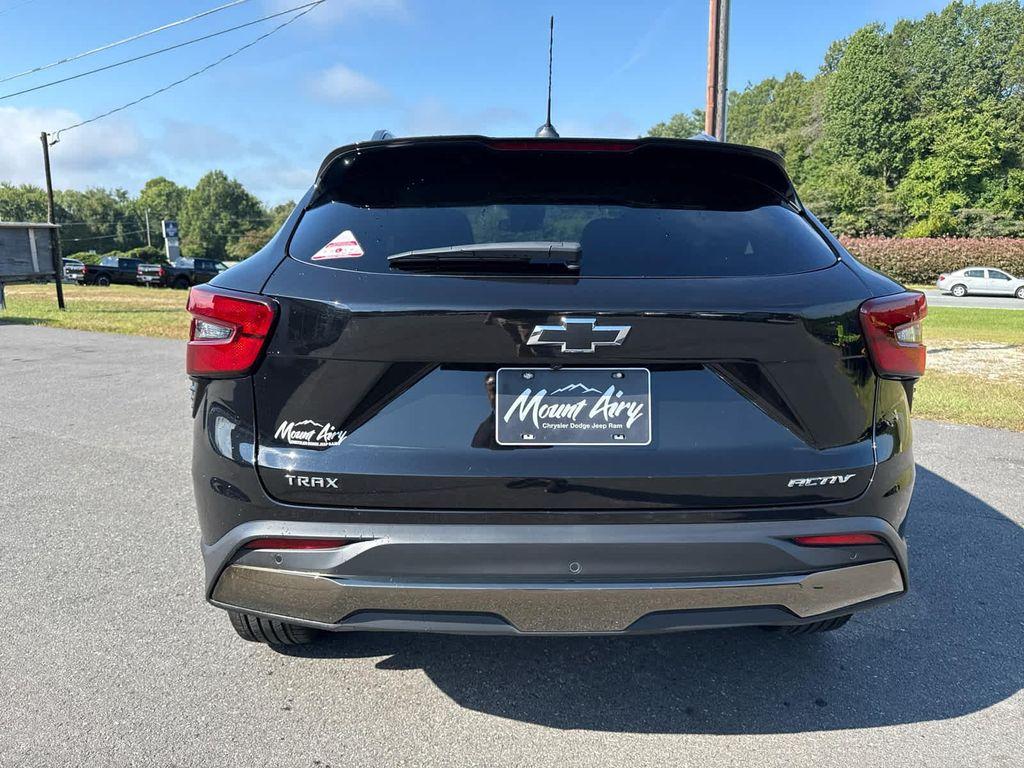 used 2025 Chevrolet Trax car, priced at $23,797