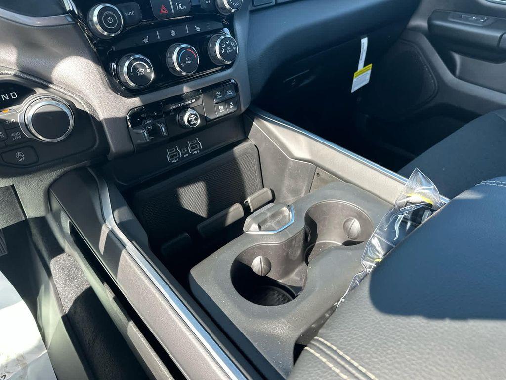 new 2025 Ram 1500 car, priced at $58,987