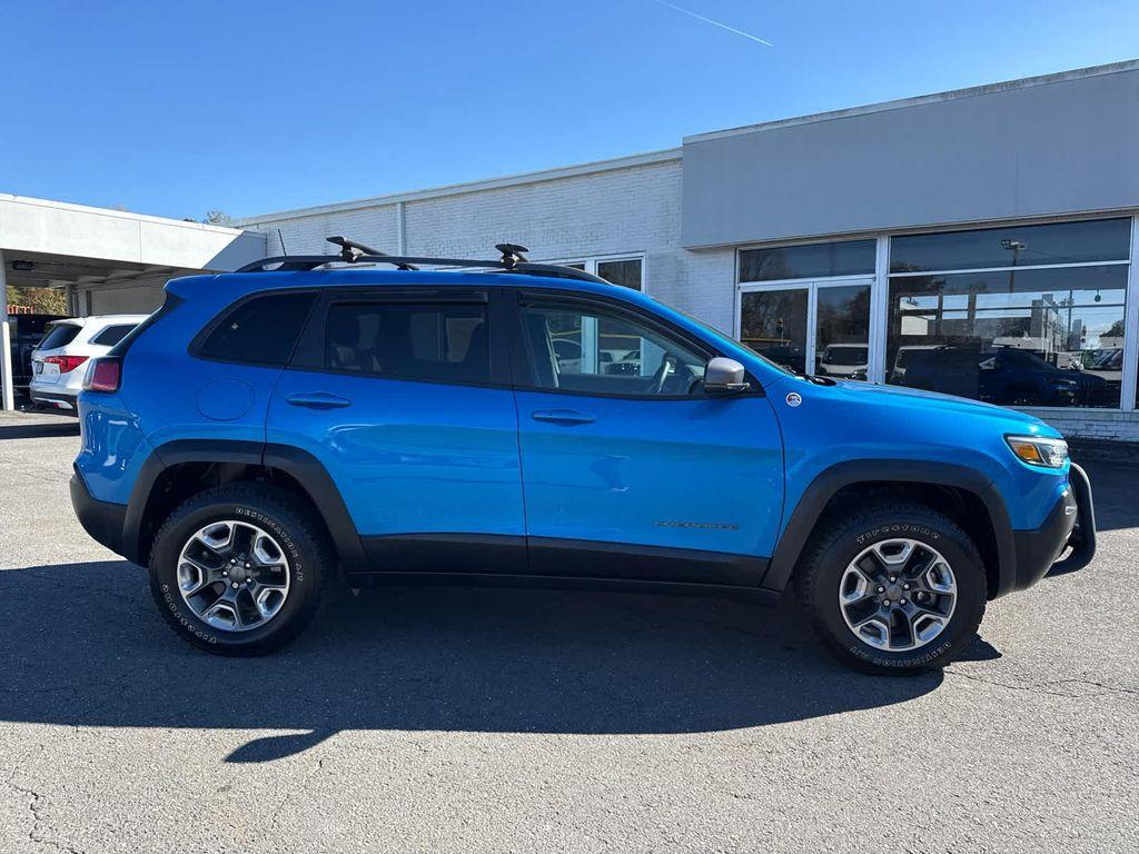 used 2020 Jeep Cherokee car, priced at $22,997